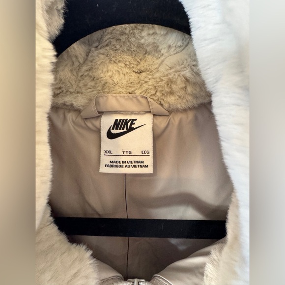 New Nike Sportswear Between-season jacket in Beige - Picture 8 of 16